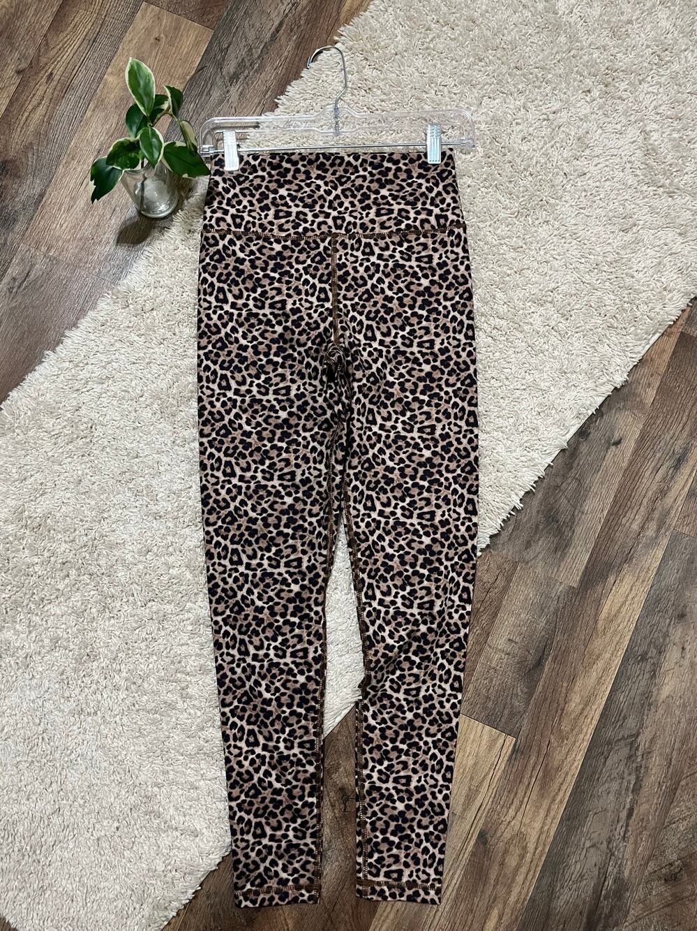 American Eagle Small Leopard Print High Waisted The Everything Leggings